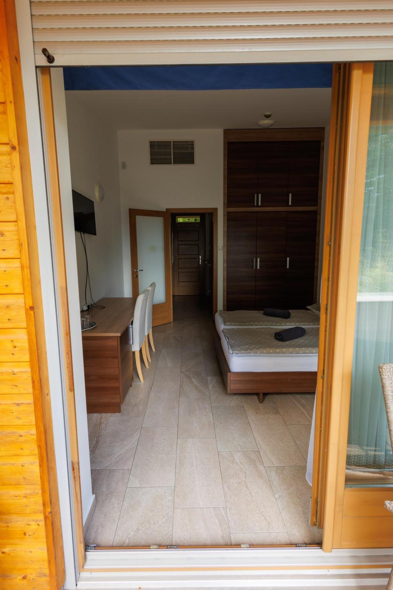 Jacht Apartmanok Balatonfured Exterior photo
