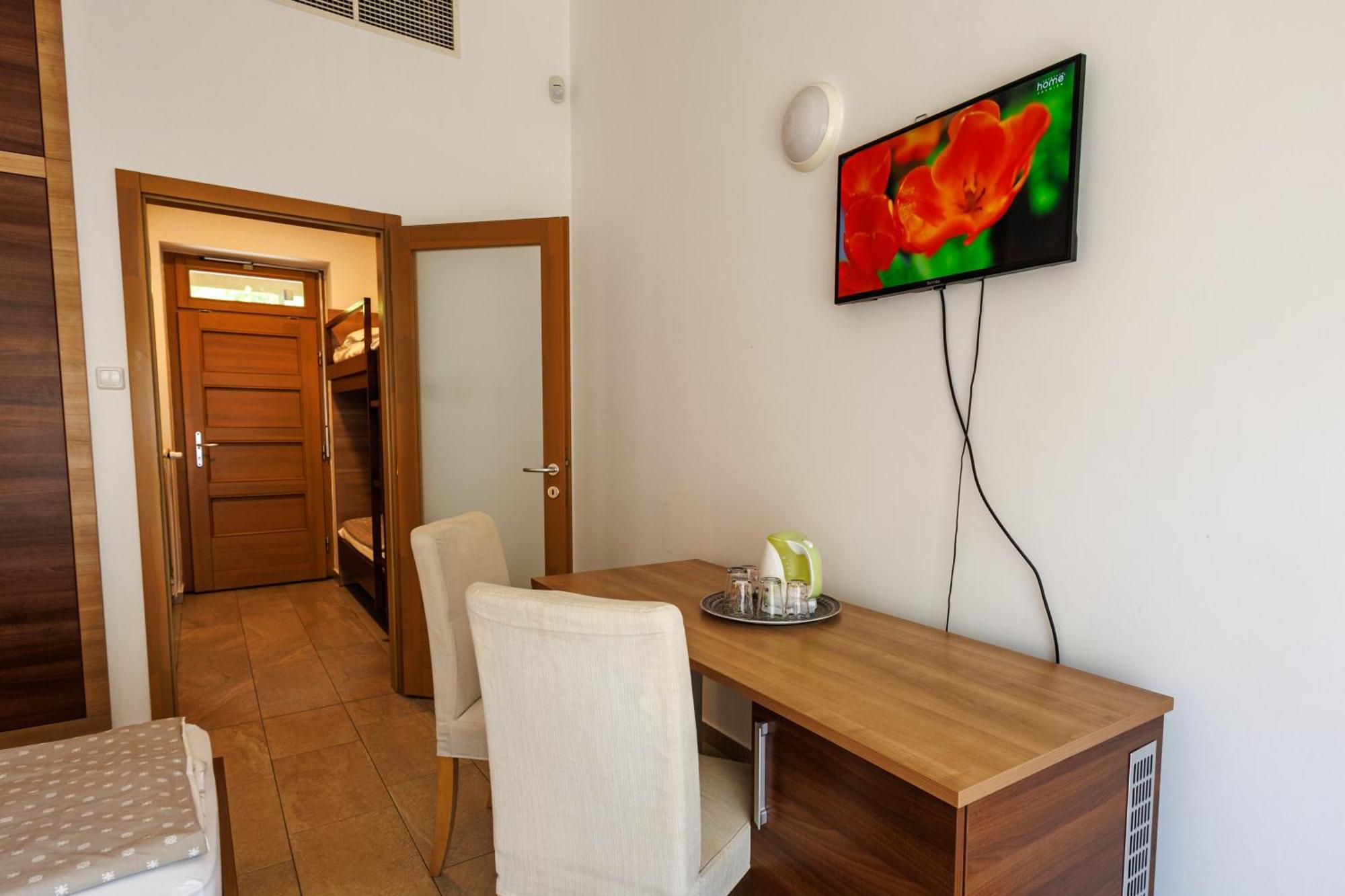 Jacht Apartmanok Balatonfured Exterior photo
