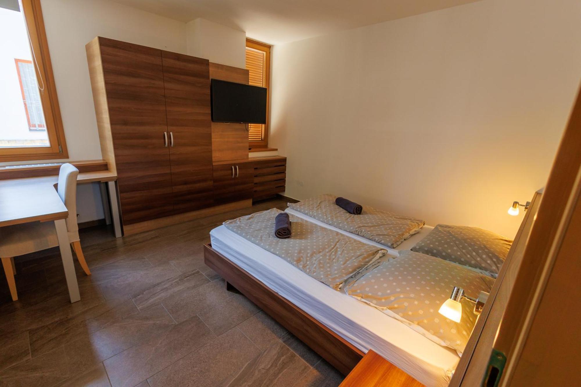 Jacht Apartmanok Balatonfured Exterior photo