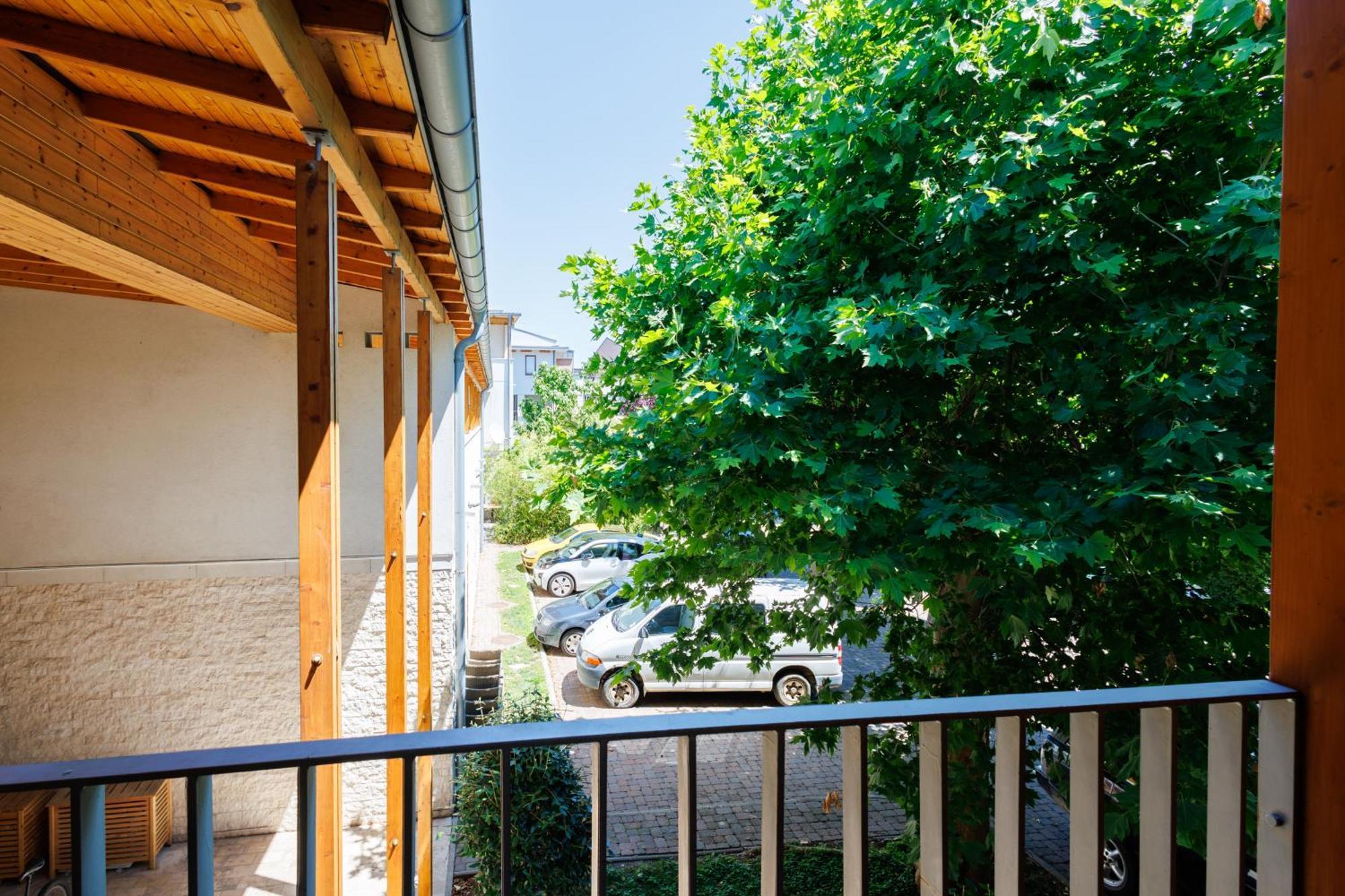 Jacht Apartmanok Balatonfured Exterior photo