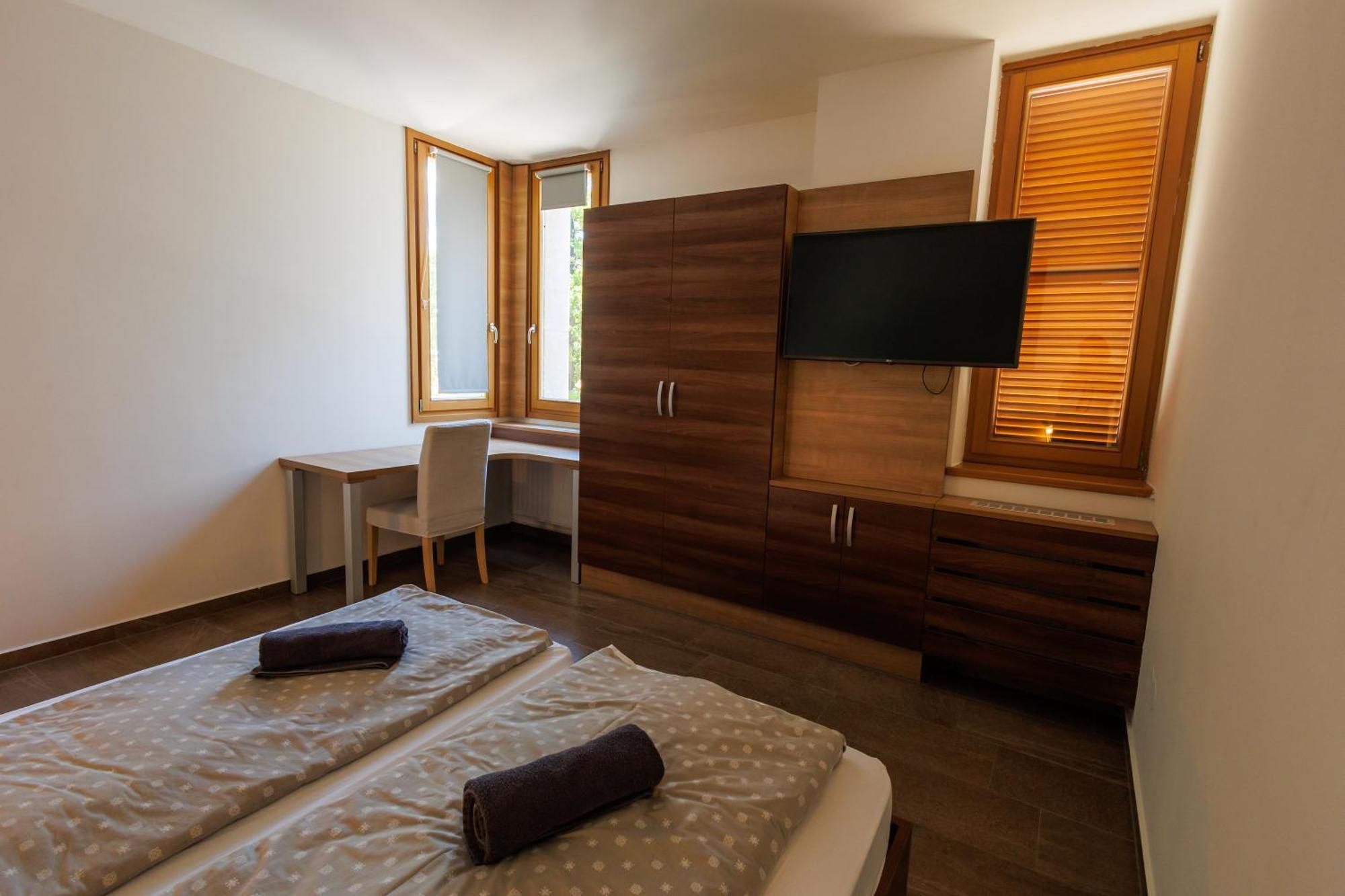 Jacht Apartmanok Balatonfured Exterior photo